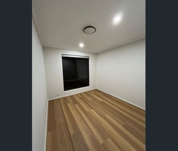 4X2 Newly Renovated Throughout – Spacious Booragoon Living - Photo 3