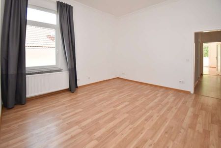 Große, helle 4-Zimmer-Stadtwohnung mit 2 Bädern und vielem mehr… - Photo 4