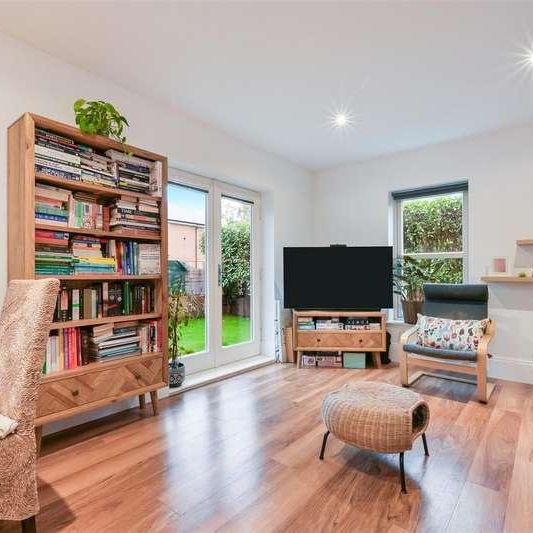 Glanville Way, Epsom, KT19 - Photo 1