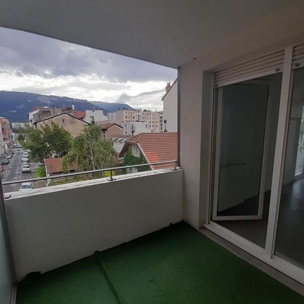 T3 – GRENOBLE – 21 rue du Drac - Photo 1