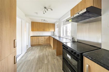 East Crescent, Dereham, Swanton Morley - Photo 5