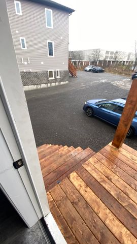 65 Gardiner St - Unit 2, 4 bed, 4 bath STUDENT RENTAL AVAILABLE MAY 2025 - Photo 2