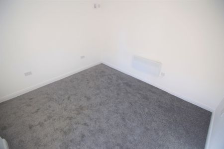 References Pending 1 Bed Ground Floor Flat - Photo 3