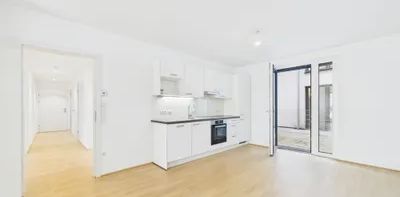 Exklusive 3-Zimmerwohnung mit Loggia und Innenhofterrasse | Easy Online-Terminbuchung - Photo 2