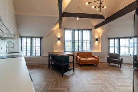 3 Bed Penthouse, Upper Parliment Street, NG1 - Photo 2