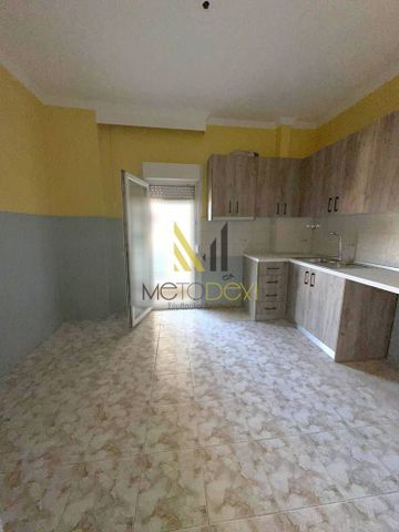 Studio/Γκαρσονιέρα για ενοικίαση Καλλιθέα - Άγιοι Θεόδωροι (Συκιές) - Φωτογραφία 2