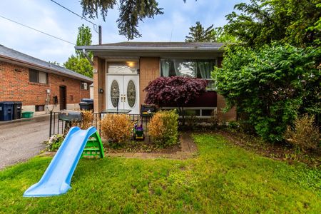 For Lease - 12 Murellen Crescent, Toronto, Ontario - Photo 5