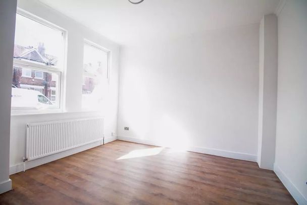 7 Bed Terraced House, High Road, NW10 - Photo 1