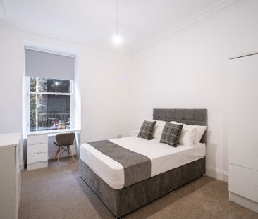 3 bedroom apartment to rent - Photo 4