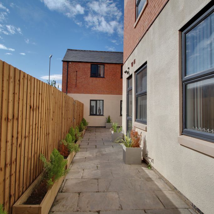 1 bed house share to rent in Braunstone Gate, Leicester, LE3 - Photo 1