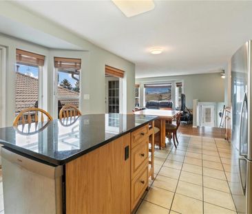 6 Bedroom House in Glenmore - Photo 1