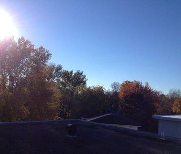 Vue sur le Golf, tranquil, grand 3 1/2 proche de tout - Photo 2