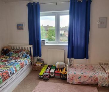 2 bedroom terraced house to rent - Photo 2