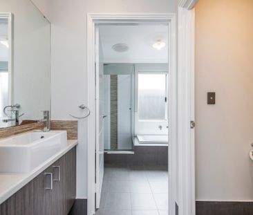 9 Norwood Avenue, Baldivis WA 6171 - House For Rent | Domain - Photo 2