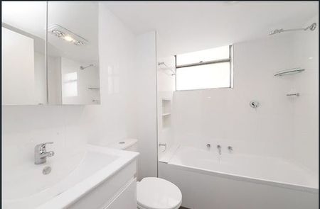 Home For Rent - Photo 3