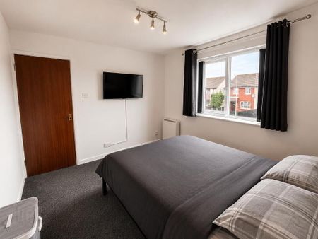 3 Warren Grove, Lisburn, BT28 1JG - Photo 3