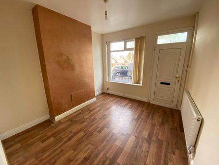 2 bedroom terraced house to rent - Photo 2