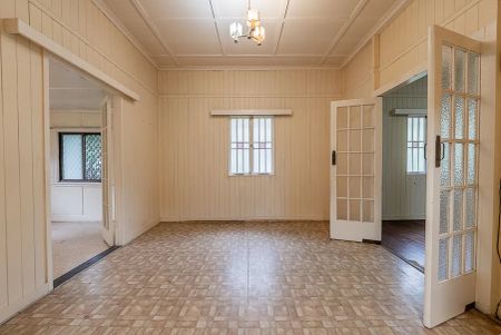 “OPTIMAL LOCATION - OPPOSITE IPSWICH HOSPITAL” - Photo 4