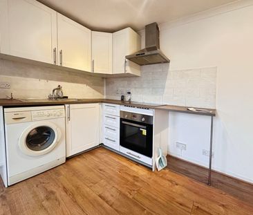 1 bedroom flat to rent Helford Gardens, West End, SO18 - Photo 4