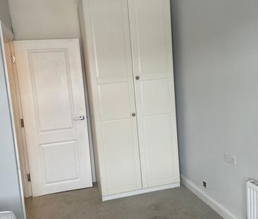 3 Bed Semi-Detached House, May Terrace, IG1 - Photo 5