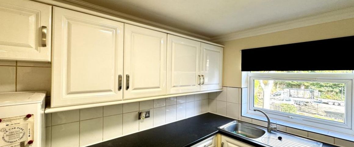 1 Bedroom Terraced House - Photo 1