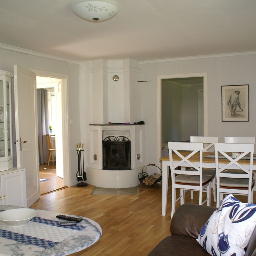 Marmorvägen, Katrineholm - Photo 1