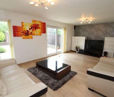 Woking, Surrey, GU21 - Photo 6