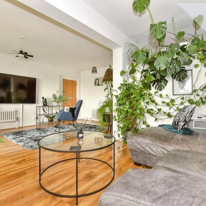 3 bedroom apartment to rent - Photo 1