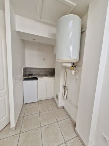 Location Appartement 1 pièce 25m² VILLEPARISIS 77270 - Photo 4