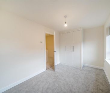 2 bedroom end of terrace house to rent - Photo 6