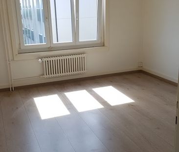 Joli appartement de 3 pièces au 1er étage avec grand balcon - Photo 6