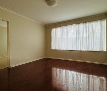 Excellent Ground Floor Apartment - Photo 2