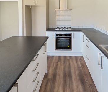 Wainuiomata Living - Photo 5