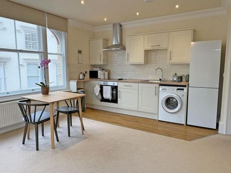 2 bedroom apartment to rent - Photo 4