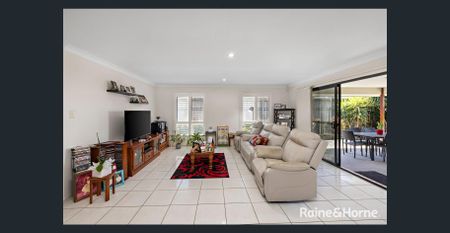 Modern Low-Set Home in Prime Bayside Location - Photo 2