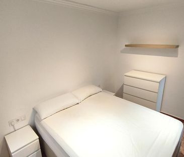 Piso de alquiler en Ramon Maria Perez de Torr, La Unión - Cruz de H... - Photo 3