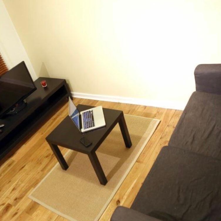 Great One Bed Victorian Conversion Flat for Let at Heart of Amersham Triangle with Bills Included - Photo 1