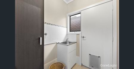 Modern, clean style in heart of Clearview - Photo 3