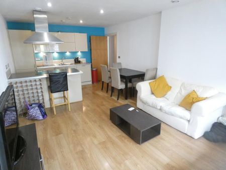 3 bedroom apartment to rent - Photo 4