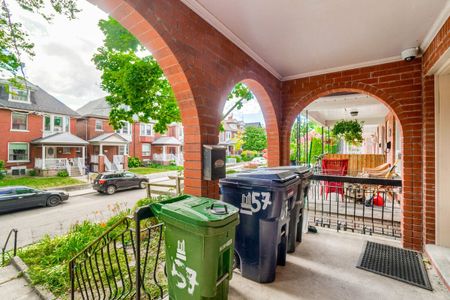 For Lease - 57 Beatrice Street Unit# 2, Toronto, Ontario - Photo 2