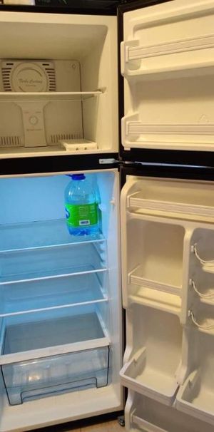 3 ½ SPACIEUX & BIEN ENTRETENU - Photo 1