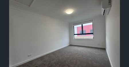 Modern 4-Bedroom Home in Growing Riverstone Location - Photo 4