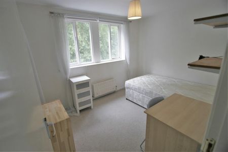 Chapel Fold, Hyde Park, LS6 3RG, Leeds - Photo 2