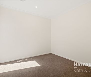 Comfort, Space & Convenience in the Heart of Wallan - Photo 6