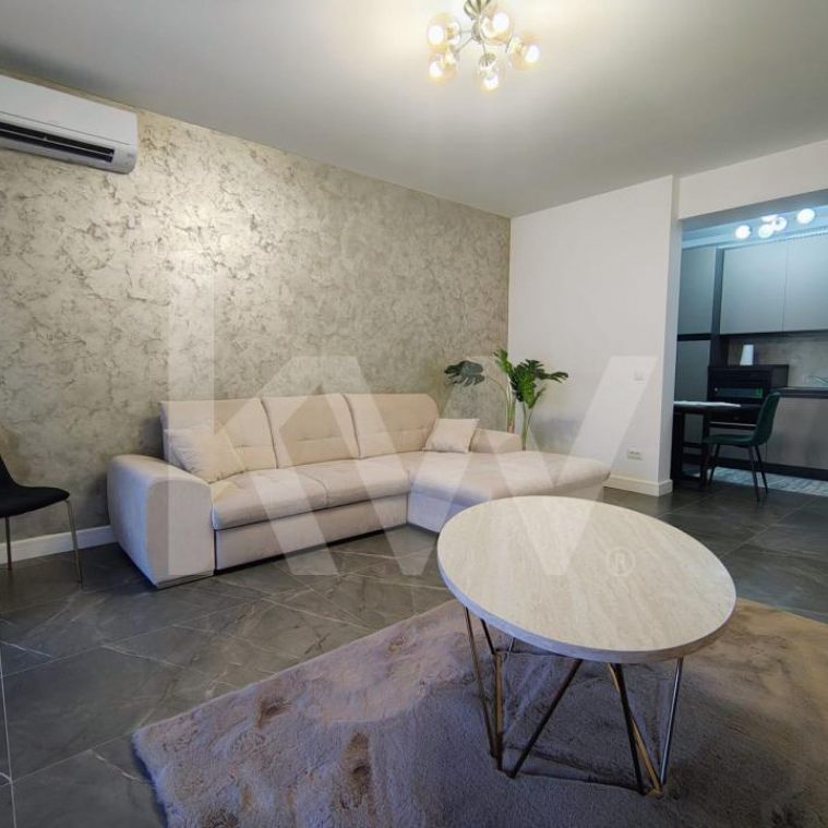 „Trăiește orașul, nu doar locuiește în el” | 2 came - Fotografie 1