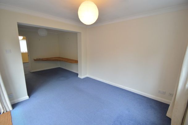 3 bedroom House - FORRESTERS DRIVE, WELWYN GARDEN CITY - Photo 1