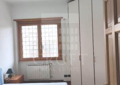 Attic-Monteverde Vecchio: In very good conditions 2 Bedroom, 2 bath, spacious kitchen, large private terrace, parquet floors. Situated in modern building with elevator. # 1282