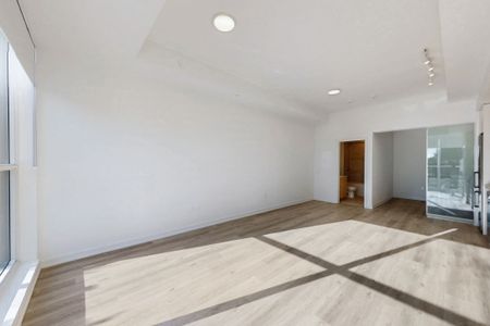 For Lease - 4365 Bloor Street Unit# 112, Toronto, Ontario - Photo 3