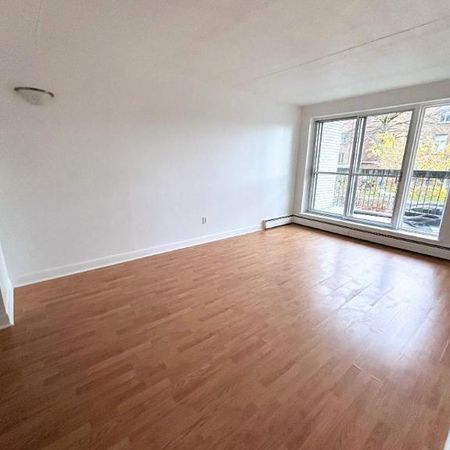 1 CH - 1 SDB - Québec - $945 /mo - Photo 3