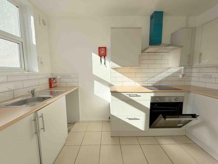 2 bedroom flat to rent - Photo 5